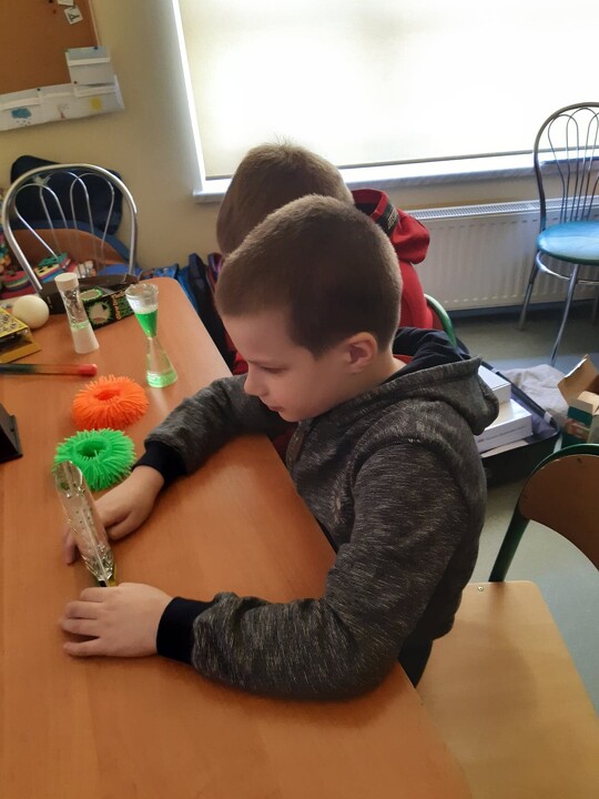 Przenośne Zestawy stymulujące Percepcję Wzrokową, Słuchową i dotykową.