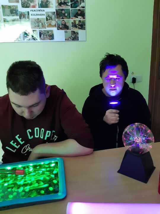 Przenośne Zestawy stymulujące Percepcję Wzrokową, Słuchową i dotykową.