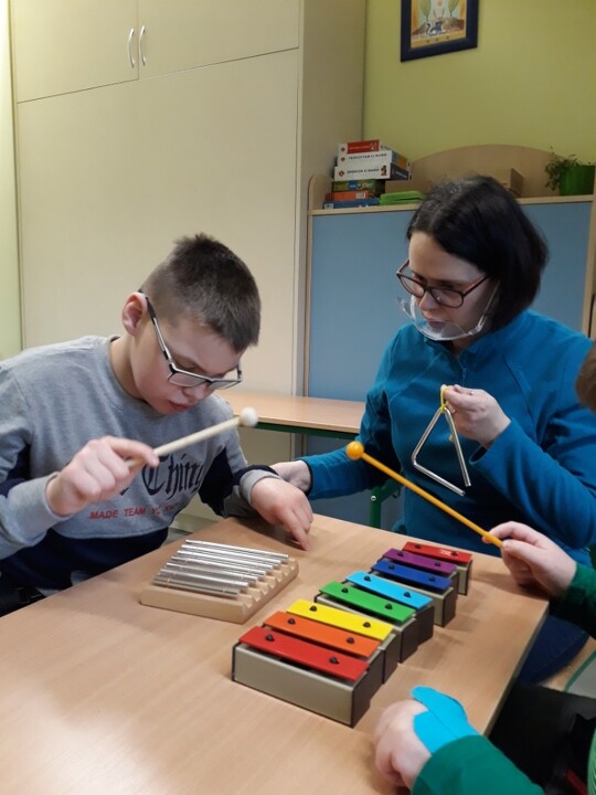Przenośne Zestawy stymulujące Percepcję Wzrokową, Słuchową i dotykową.