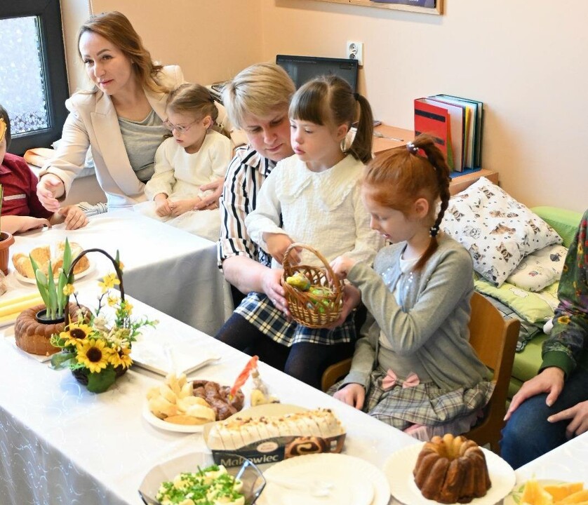 ŚNIADANIE WIELKANOCNE U PRZEDSZKOLAKÓW